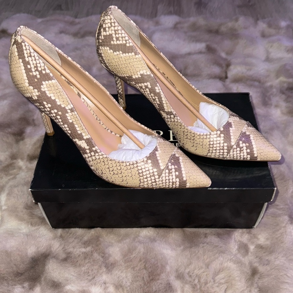 Ralph Lauren heels! Animal print. Size 11B